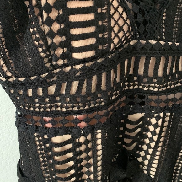 Few Moda Crochet A Line Dress - Picture 3 of 12